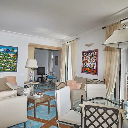 Leonardo بيت للعطل كابري